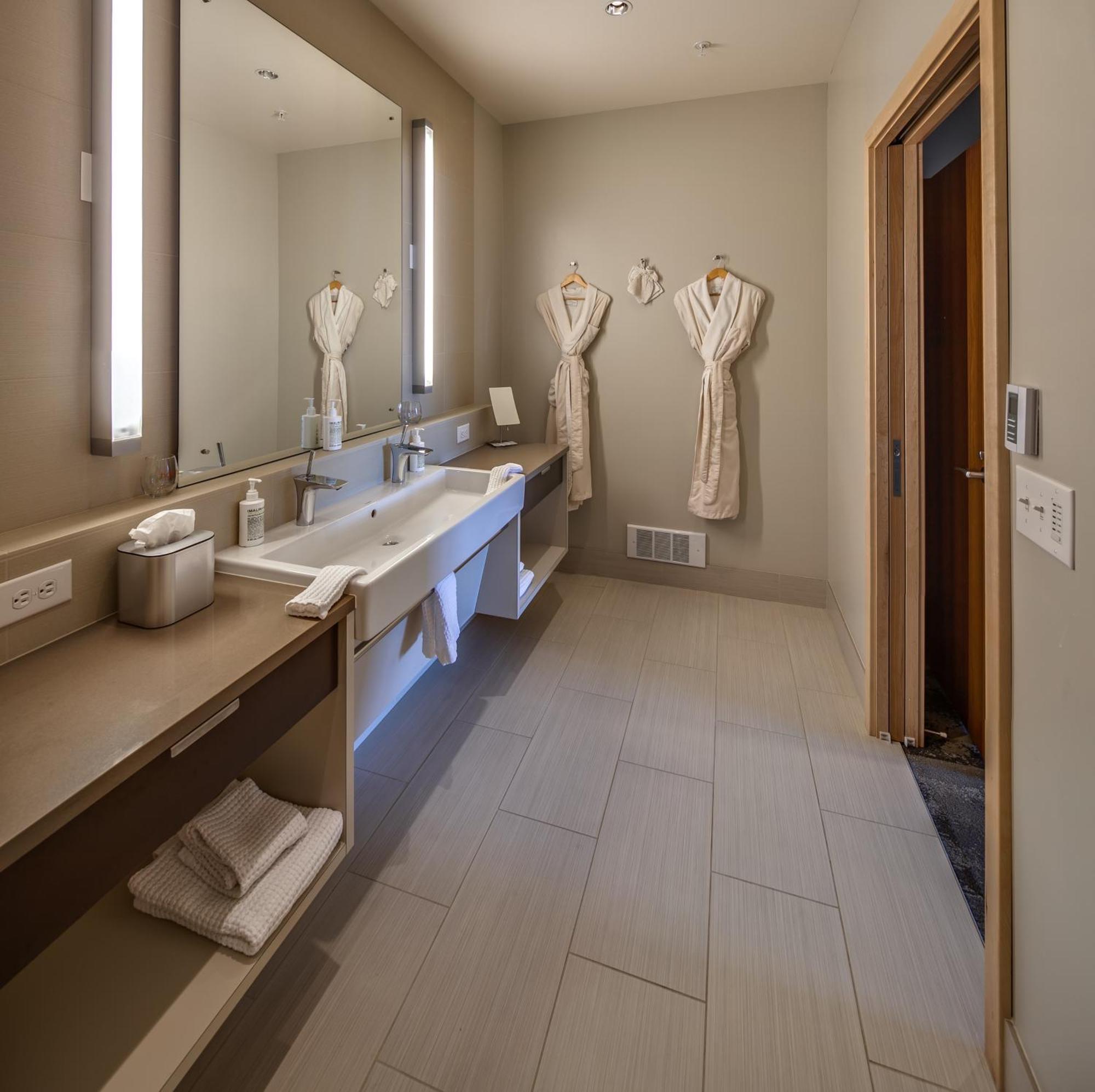 Island At 123 West 3* Friday Harbor