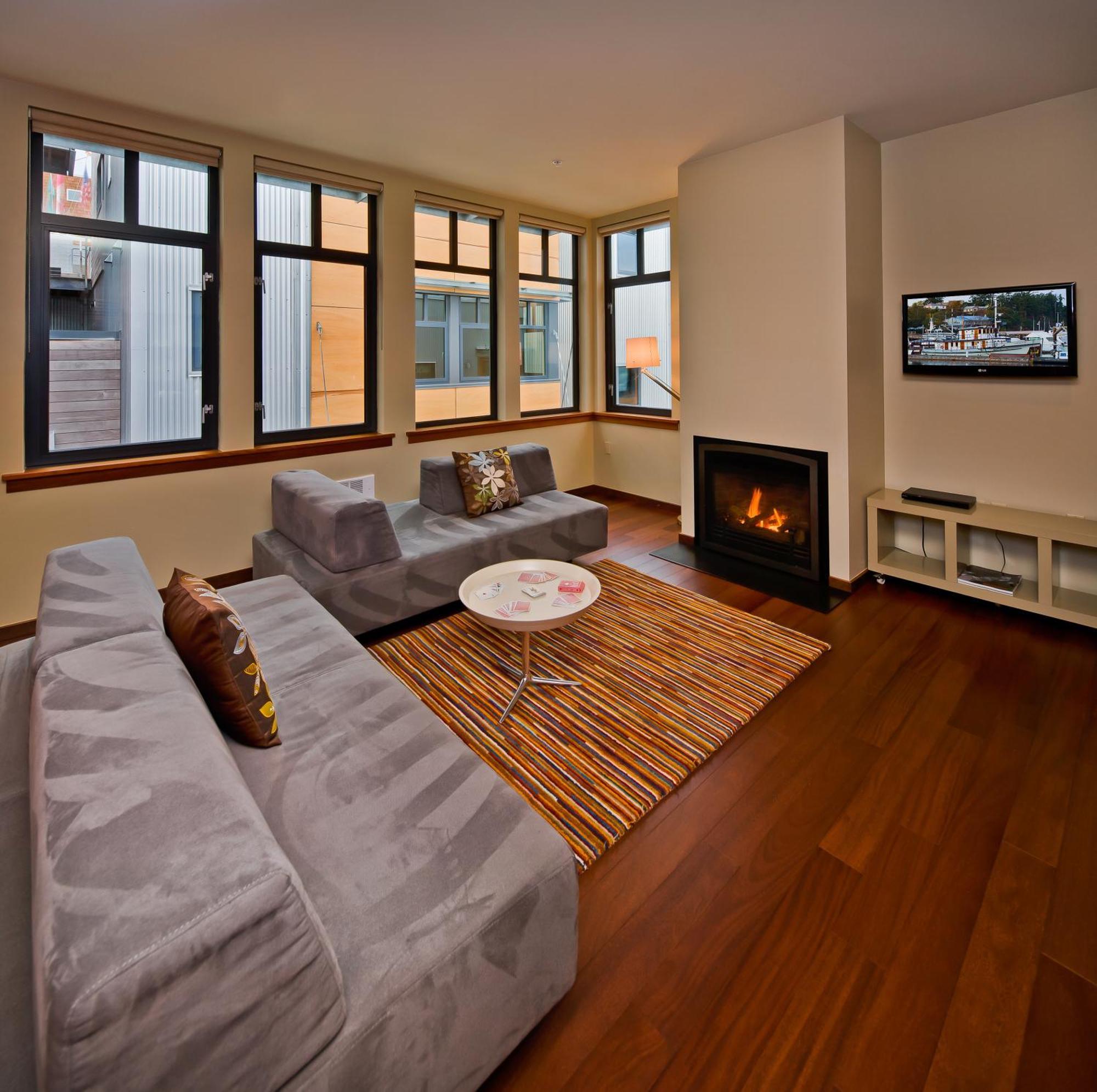 Hotel Island At 123 West