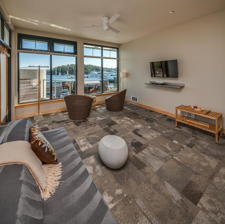 Hotel Island At 123 West 3*